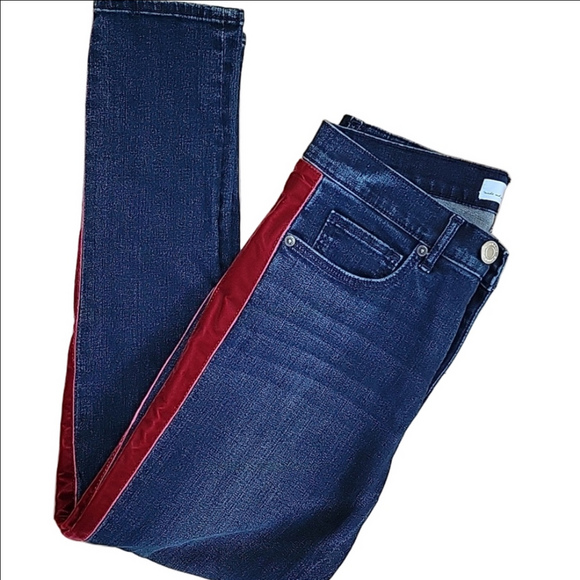 LOFT Denim - LOFT Dark Blue Skinny Jeans with Red Velvet Side Embellished Size 26/2 EUC
